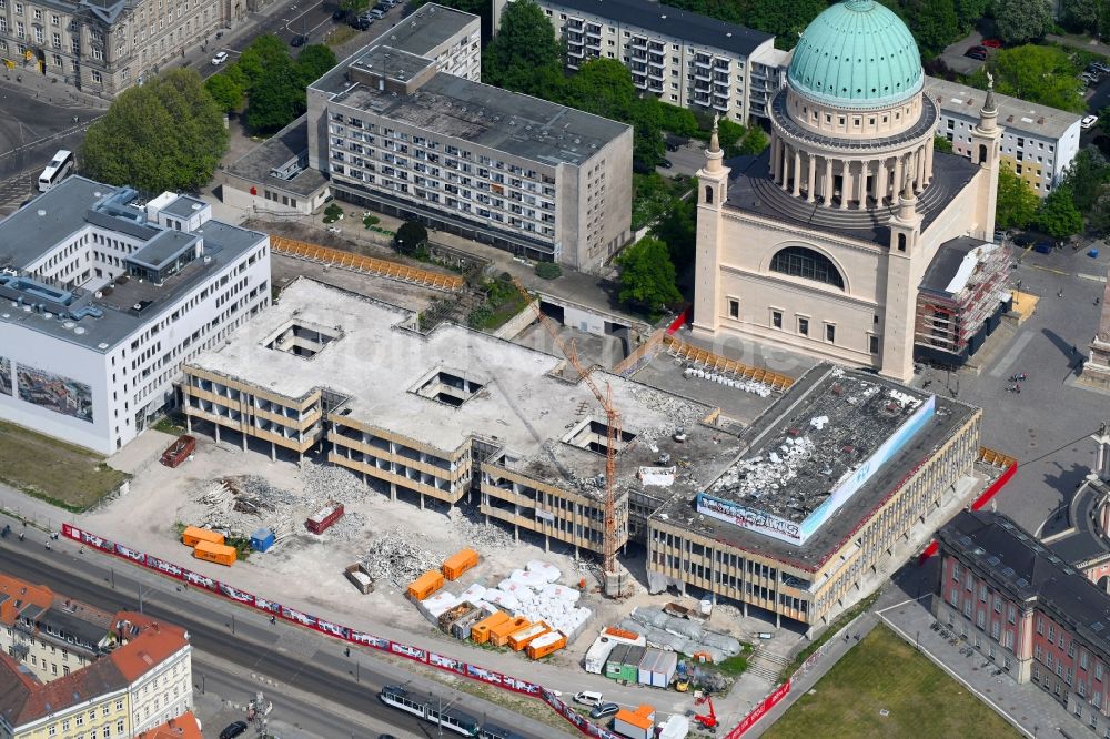 Potsdam von oben - Abriss des ehemaligen Schul- Gebäude der Fachhochschule Potsdam an der Friedrich-Ebert-Straße in Potsdam im Bundesland Brandenburg, Deutschland