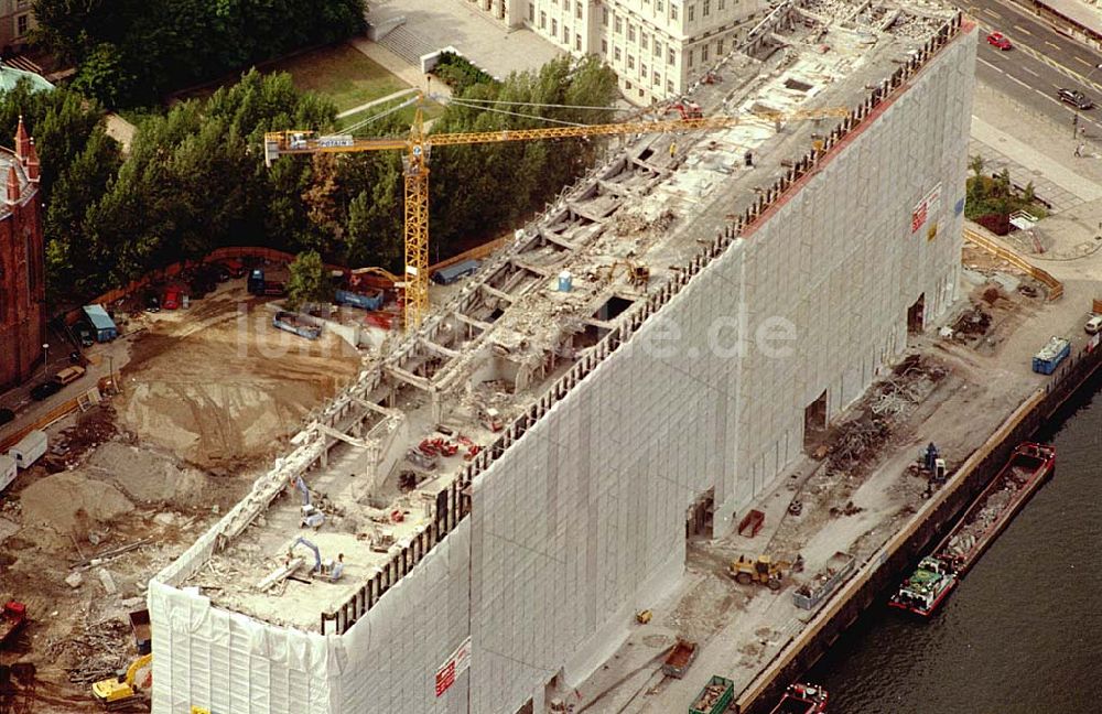 Luftbild Berlin Mitte - 06.09.1995 Abriß des ehemalign DDR-Außenministerium Berlin Mitte