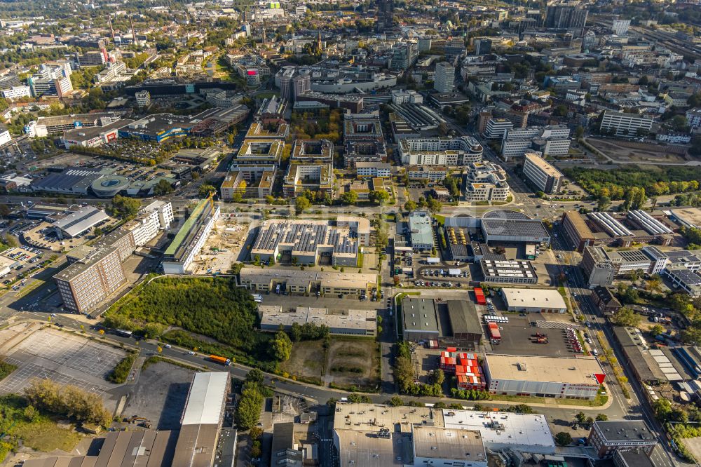 Essen von oben - Abriss- und Entsorgungsarbeiten an den Trümmer- Resten im Ortsteil Westviertel in Essen im Bundesland Nordrhein-Westfalen, Deutschland