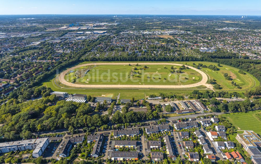 Dortmund aus der Vogelperspektive: Abriss eines Gebäudes auf dem Golfplatz GolfRange Dortmund in Dortmund im Bundesland Nordrhein-Westfalen, Deutschland