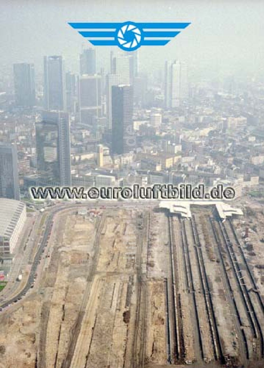 Frankfurt am Main von oben - Abriß der Güterhauptbahnhofes an der City West in Frankfurt / Main.