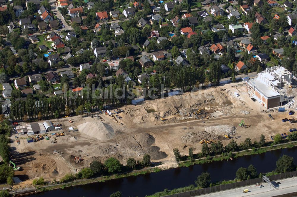 Luftaufnahme Berlin - Abriß der Kraftwerksanlagen des Heizkraftwerkes am Ufer des Teltowkanal im Ortsteil Rudow in Berlin, Deutschland