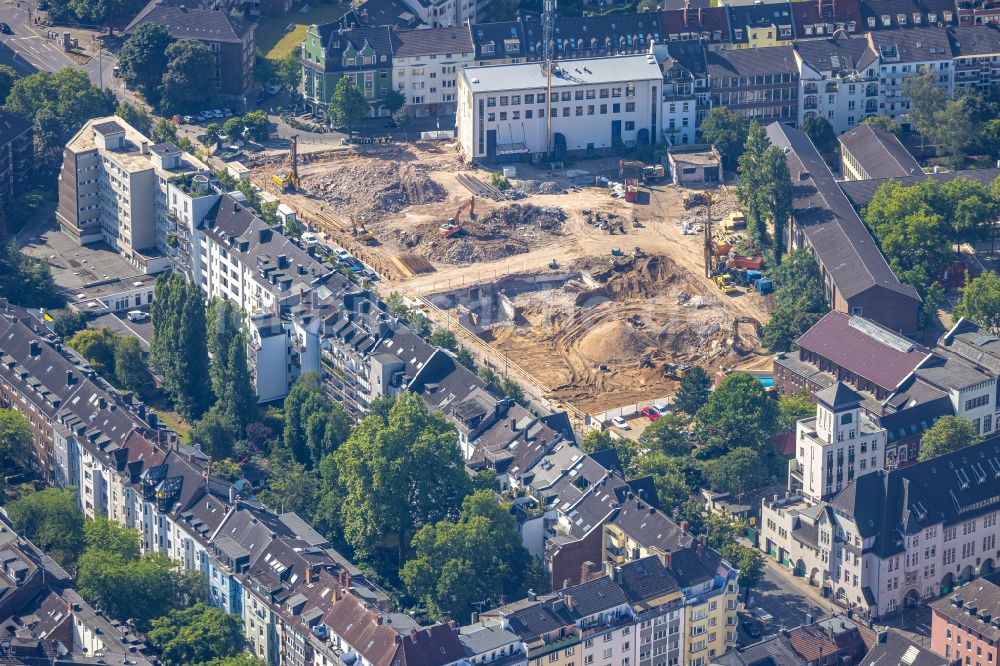 Luftaufnahme Düsseldorf - Abriss und Neubau eines Mehrfamilienhaus - Gebäudes für den Eisenbahner Bauverein Düsseldorf in Düsseldorf im Bundesland Nordrhein-Westfalen, Deutschland