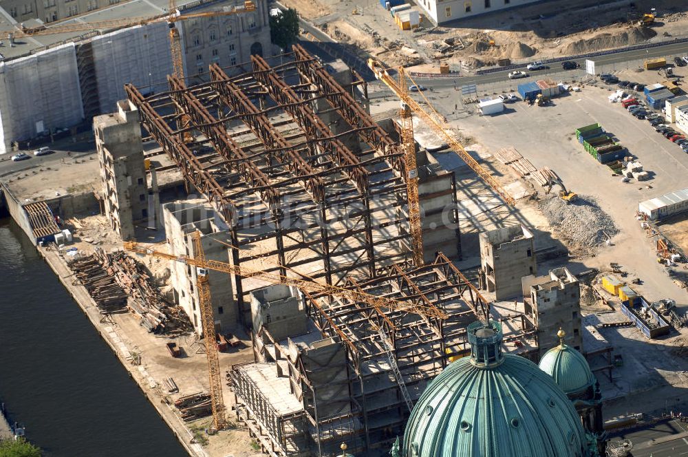 Luftaufnahme Berlin - Abriss des Palast der Republik in Berlin-Mitte