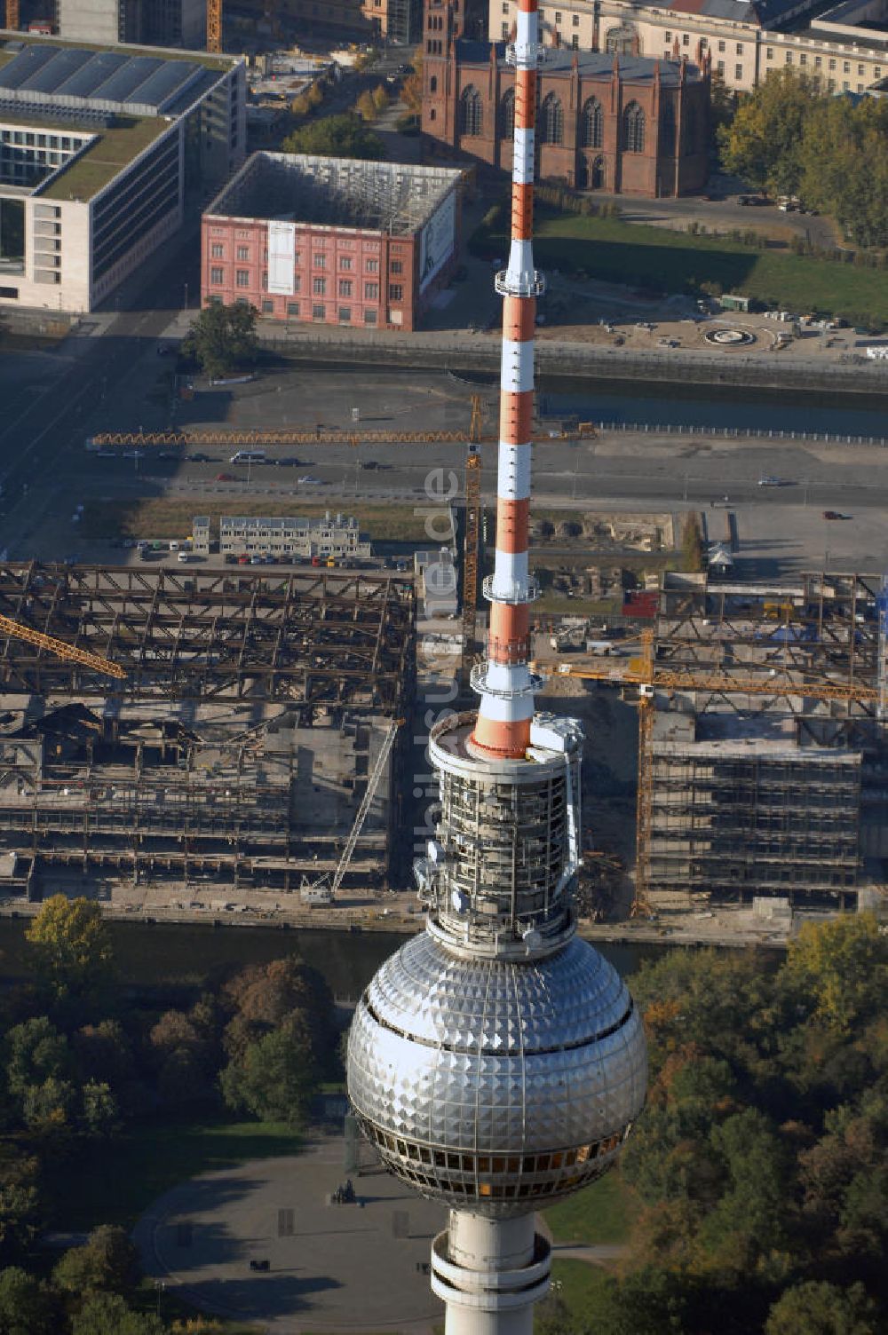 Berlin aus der Vogelperspektive: Abriss des Palast der Republik in Mitte