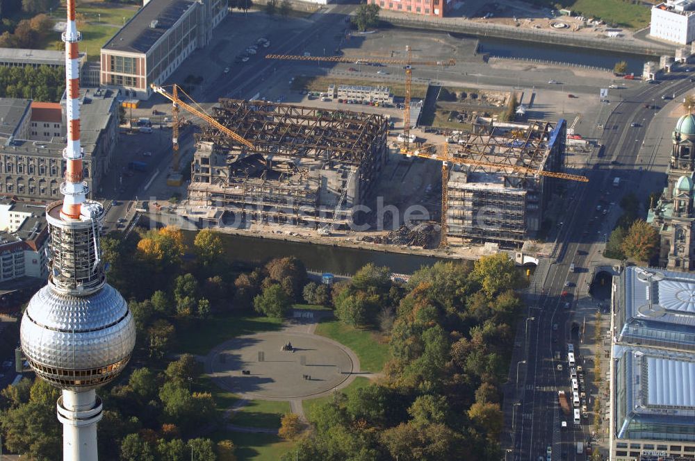 Luftaufnahme Berlin - Abriss des Palast der Republik in Mitte