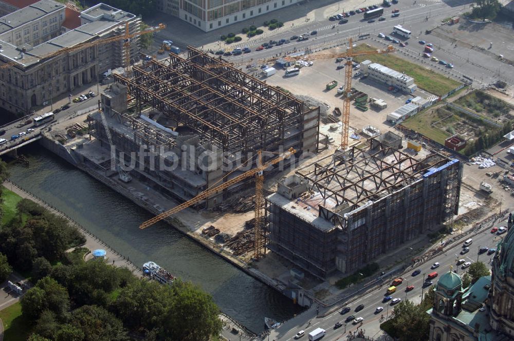 Luftbild Berlin - Abriss des Palastes der Republik in Berlin-Mitte