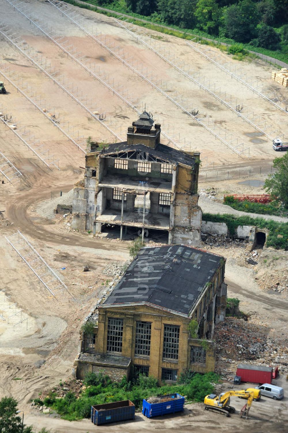 Luftaufnahme Muldenstein - Abriss Rohrwerke Muldenstein und Bau eines Solarkarftwerkes