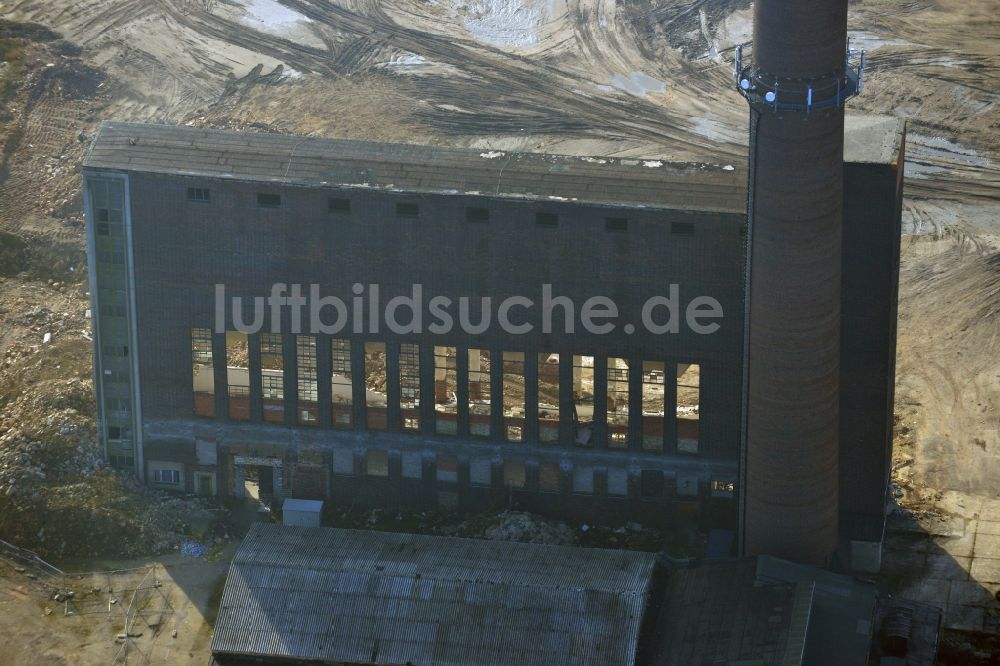 Luftbild Holzweißig - Abriß der Ruine der ehemaligen Rohrwerke Holzweißig im Bundesland Sachsen-Anhalt