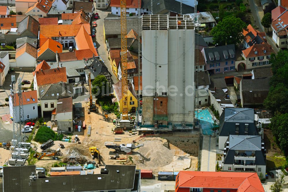 Luftaufnahme Osthofen - Abriß des Silo und Getreide- Speicher Schill- Turm in Osthofen im Bundesland Rheinland-Pfalz, Deutschland