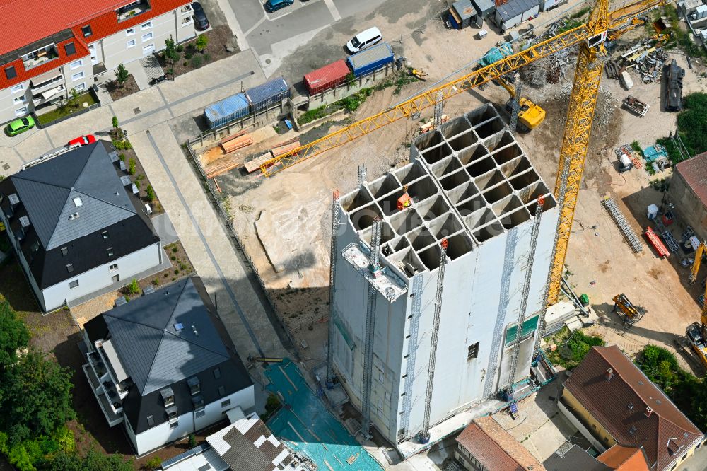 Osthofen aus der Vogelperspektive: Abriß des Silo und Getreide- Speicher Schill- Turm in Osthofen im Bundesland Rheinland-Pfalz, Deutschland