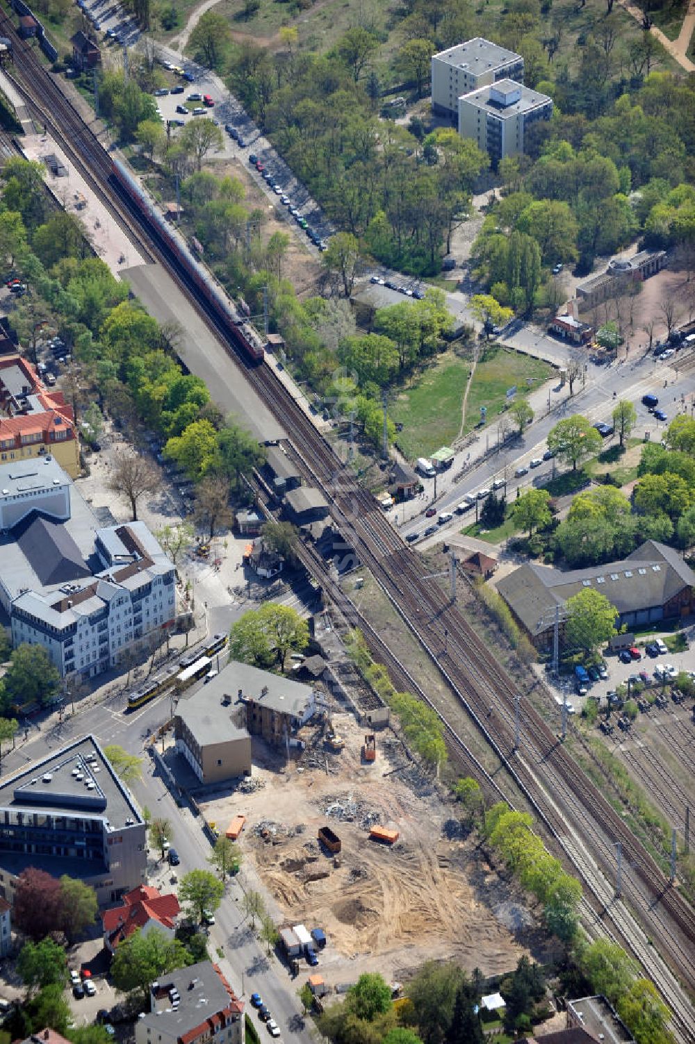 Berlin-Karlshorst von oben - Abrissarbeiten am alten Kulturhaus Karlshorst