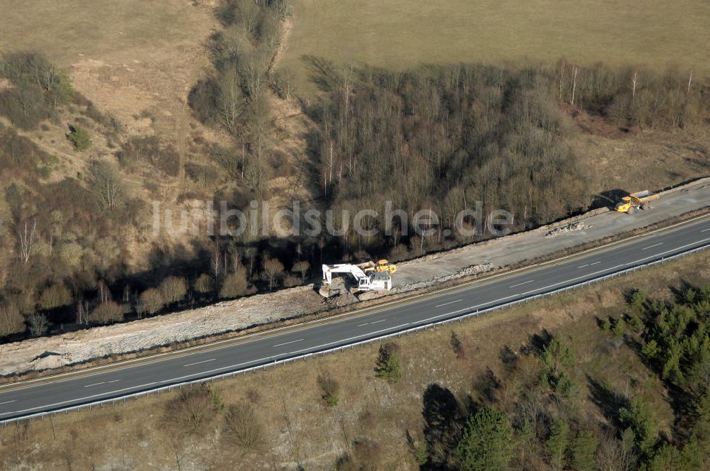 Wutha-Farnroda aus der Vogelperspektive: Abrißarbeiten am alten Streckenverlauf der A4 - demolition work on the old, disused itinerary of the A4 motorway course