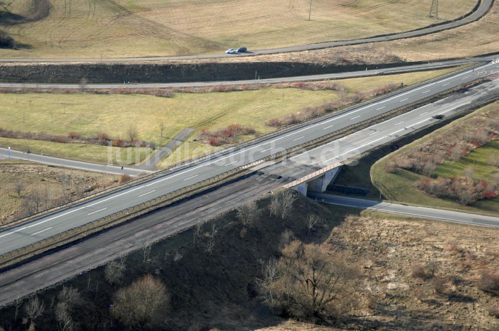 Wutha-Farnroda aus der Vogelperspektive: Abrißarbeiten am alten Streckenverlauf der A4 - demolition work on the old, disused itinerary of the A4 motorway course