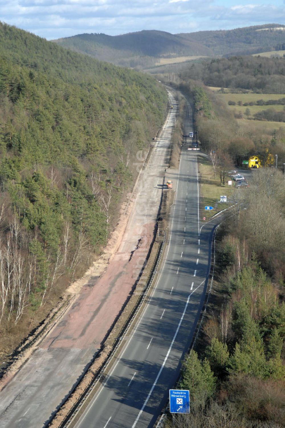 Wutha-Farnroda von oben - Abrißarbeiten am alten Streckenverlauf der A4 - demolition work on the old, disused itinerary of the A4 motorway course