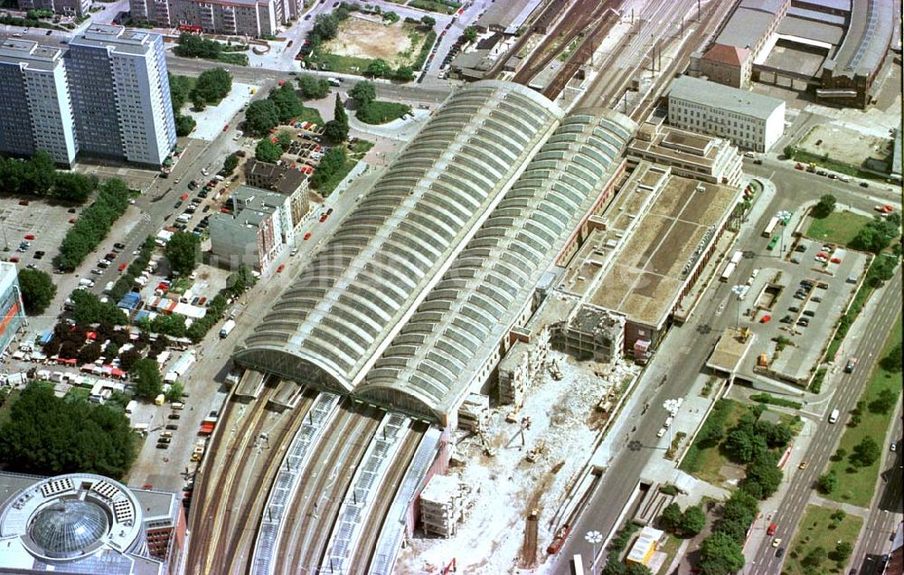 Luftaufnahme Berlin - Abrißarbeiten am Berliner Hauptbahnhof.