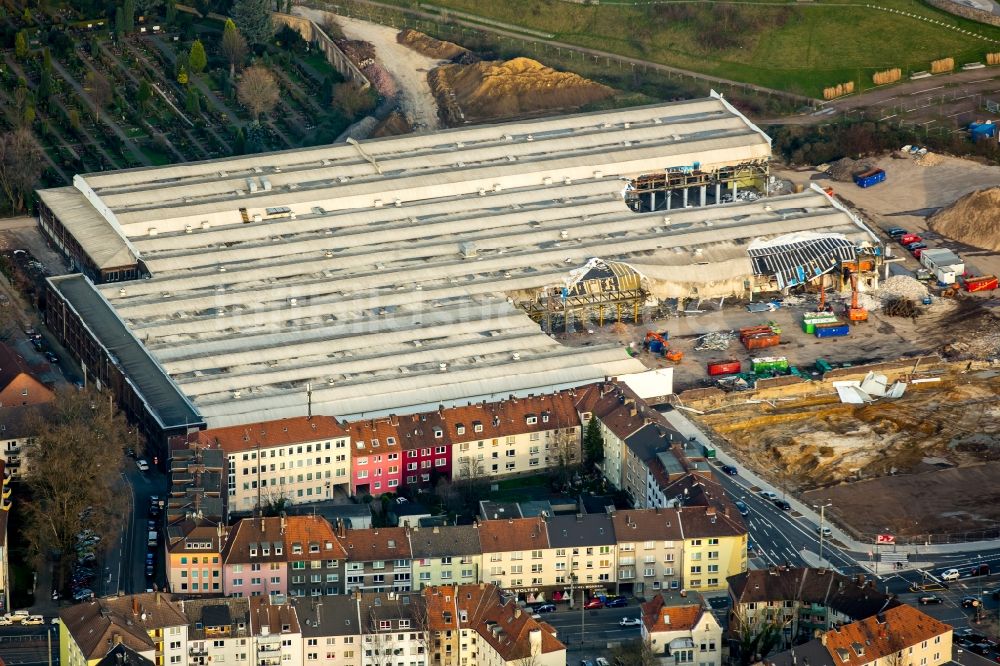 Essen aus der Vogelperspektive: Abrißarbeiten des DIVI-Marktes Altenessen in Essen im Bundesland Nordrhein-Westfalen