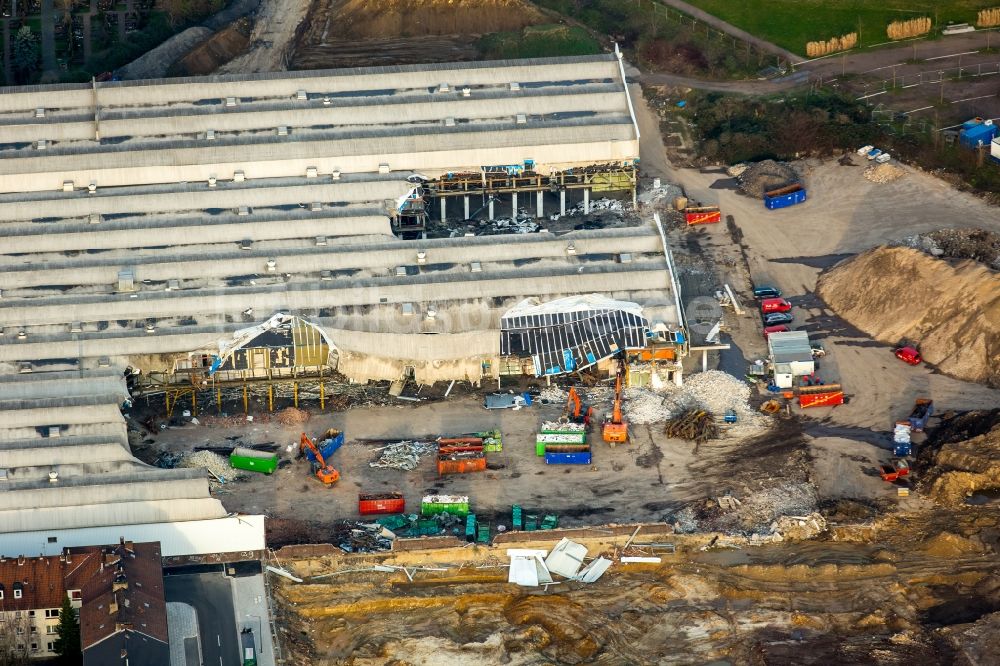 Luftaufnahme Essen - Abrißarbeiten des DIVI-Marktes Altenessen in Essen im Bundesland Nordrhein-Westfalen