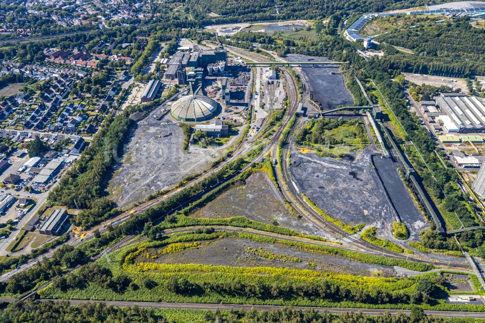 Bottrop von oben - Abrißarbeiten auf dem ehemaligen Gelände Industrie- Denkmal Malakoffturm auf der ehemaligeb Zeche Prosper in Bottrop im Bundesland Nordrhein-Westfalen, Deutschland