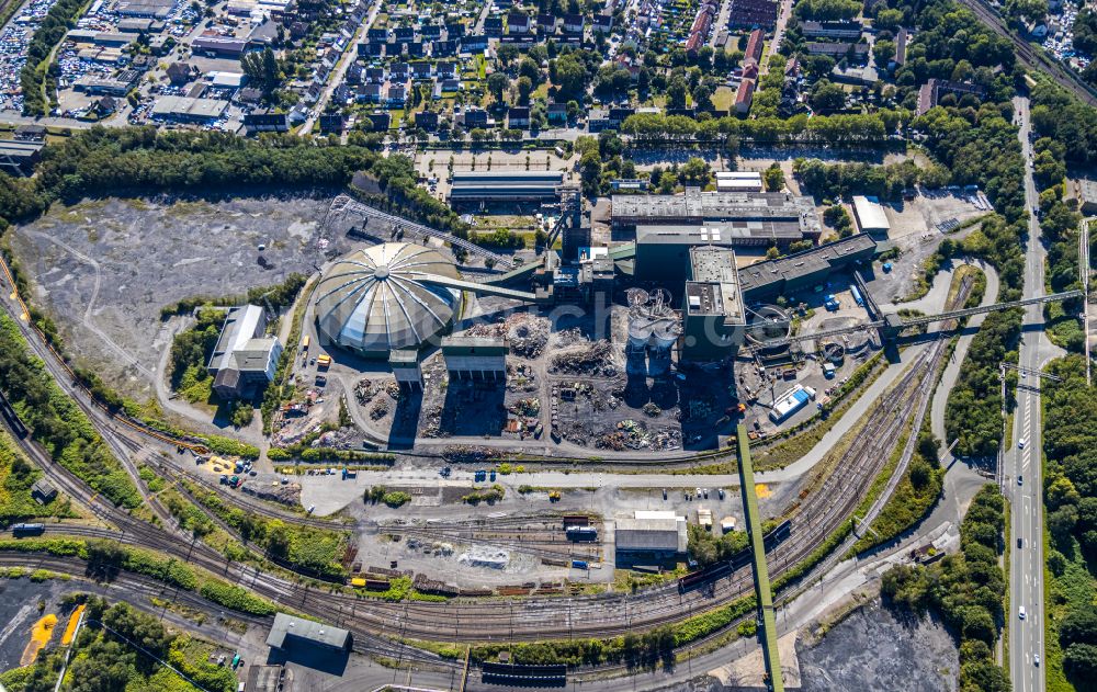 Bottrop aus der Vogelperspektive: Abrißarbeiten auf dem ehemaligen Gelände Industrie- Denkmal Malakoffturm auf der ehemaligeb Zeche Prosper in Bottrop im Bundesland Nordrhein-Westfalen, Deutschland