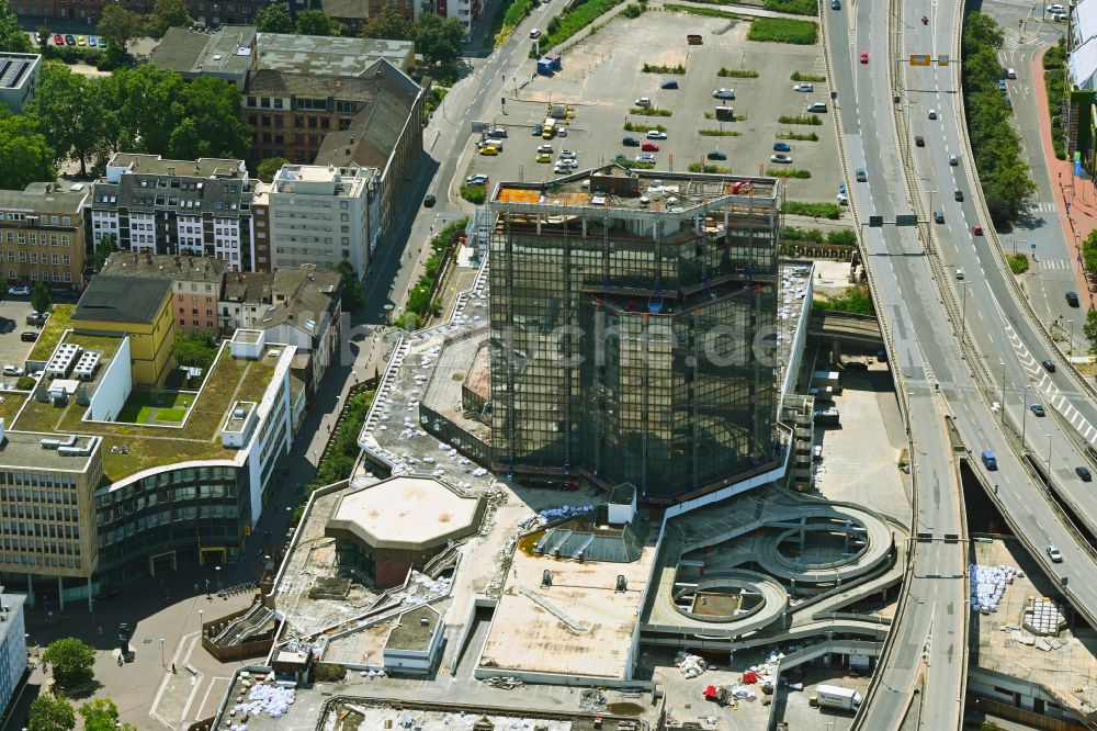 Ludwigshafen am Rhein von oben - Abrissarbeiten am Gebäudekomplex des ehemaligen Einkaufszentrum RATHAUS CENTER in Ludwigshafen am Rhein im Bundesland Rheinland-Pfalz, Deutschland