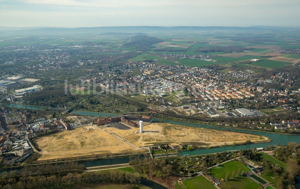 Hannover aus der Vogelperspektive: Abrißarbeiten auf dem Gelände der Industrie- Ruine Conti an der Kanalstraße im Ortsteil Linden-Limmer in Hannover im Bundesland Niedersachsen, Deutschland