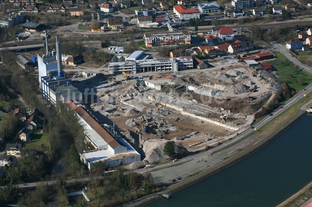 Albbruck aus der Vogelperspektive: Abrißarbeiten auf dem Gelände der Industrie- Ruine Papierfabrik Albbruck in Albbruck im Bundesland Baden-Württemberg, Deutschland