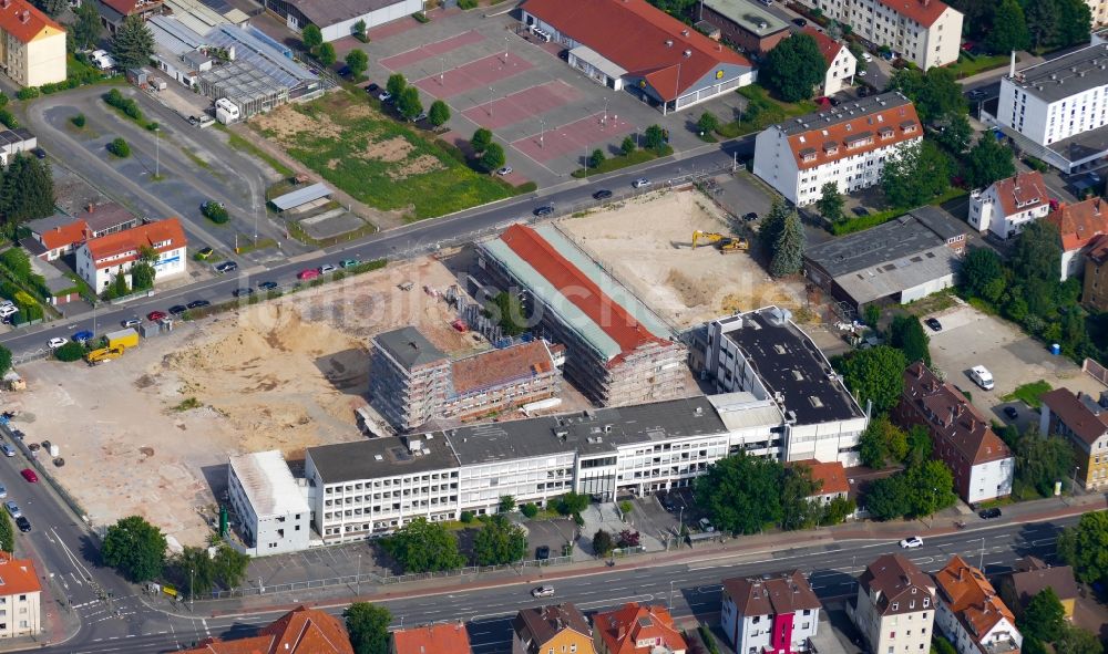 Luftaufnahme Göttingen - Abrißarbeiten auf dem Gelände der Industrie- Ruine Sartorius in Göttingen im Bundesland Niedersachsen, Deutschland