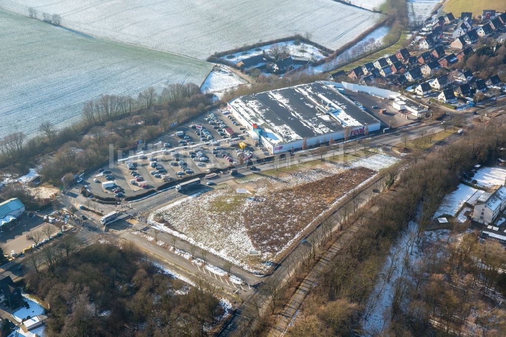 Heiligenhaus von oben - Abrißarbeiten auf dem Gelände der Industrie- Ruine Stadtpforte Hetterscheidt im Ortsteil Hetterscheidt in Heiligenhaus im Bundesland Nordrhein-Westfalen