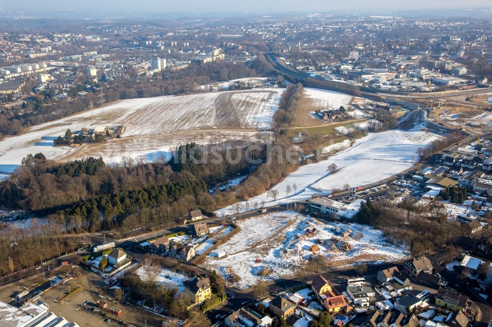 Heiligenhaus aus der Vogelperspektive: Abrißarbeiten auf dem Gelände der Industrie- Ruine Stadtpforte Hetterscheidt im Ortsteil Hetterscheidt in Heiligenhaus im Bundesland Nordrhein-Westfalen