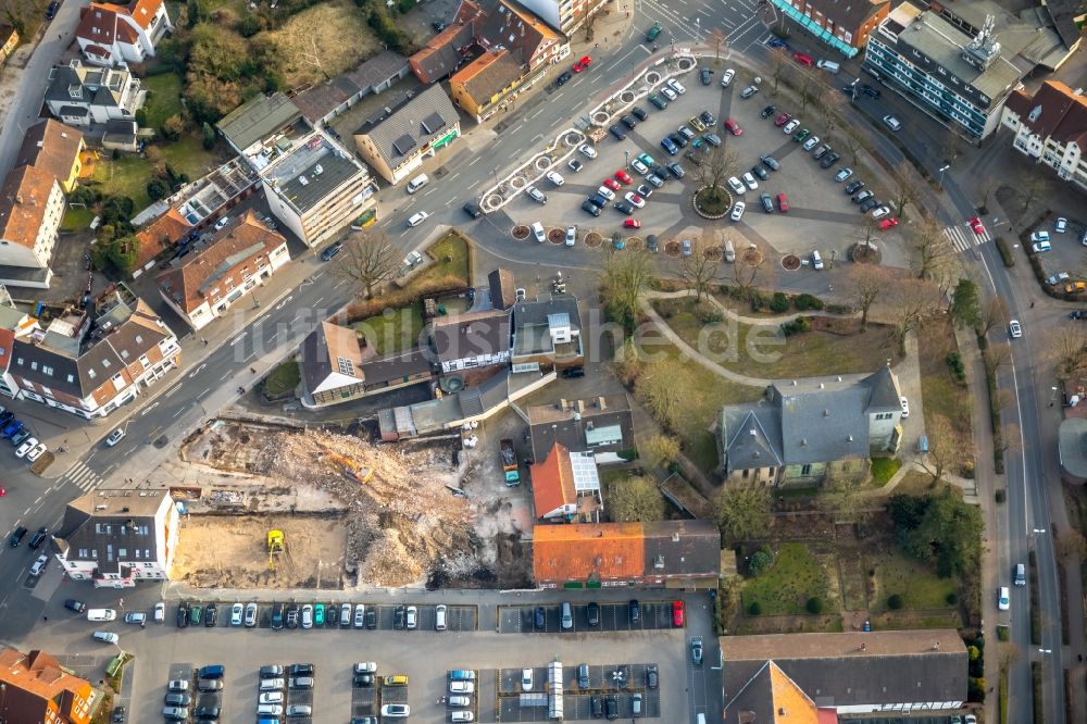 Hamm von oben - Abrißarbeiten auf dem Gelände der Industrie- Ruine Zeche Heinrich Robert nach misslungener Sprengung in Hamm im Bundesland Nordrhein-Westfalen, Deutschland