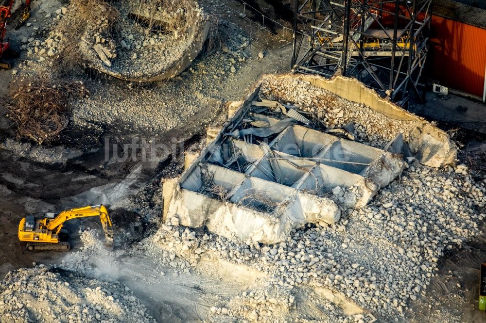 Luftbild Hamm - Abrißarbeiten auf dem Gelände der Industrie- Ruine Zeche Heinrich Robert nach misslungener Sprengung in Hamm im Bundesland Nordrhein-Westfalen, Deutschland