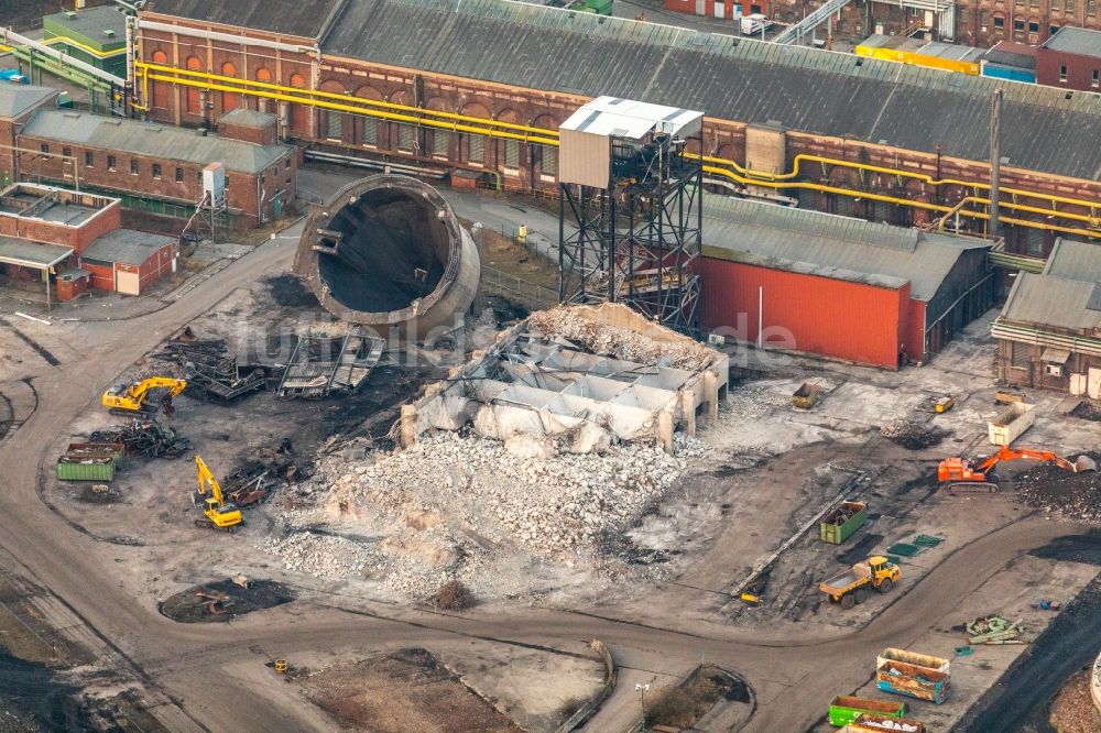 Luftaufnahme Hamm - Abrißarbeiten auf dem Gelände der Industrie- Ruine Zeche Heinrich Robert nach misslungener Sprengung in Hamm im Bundesland Nordrhein-Westfalen, Deutschland