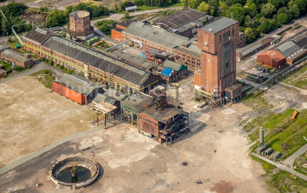 Hamm von oben - Abrißarbeiten auf dem Gelände der Industrie- Ruine Zeche Heinrich Robert nach misslungener Sprengung in Hamm im Bundesland Nordrhein-Westfalen, Deutschland