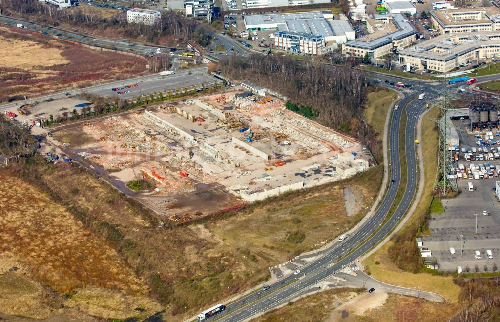 Essen aus der Vogelperspektive: Abrißarbeiten auf dem Gelände der Ruine Berthold-Beitz-Boulevard - Helenenstraße in Essen im Bundesland Nordrhein-Westfalen