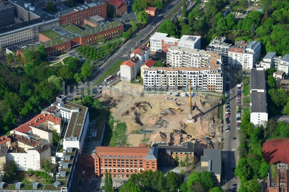 Luftaufnahme Berlin - Abrißarbeiten auf dem Gelände der Ruine des Böhmisches Brauhaus in Berlin