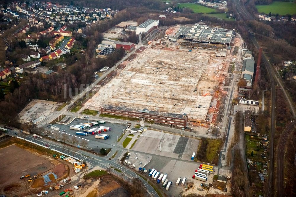 Bochum aus der Vogelperspektive: Abrißarbeiten auf dem Gelände der Ruine OPEL- Werk 3 Bochum-Langendreer in Bochum im Bundesland Nordrhein-Westfalen