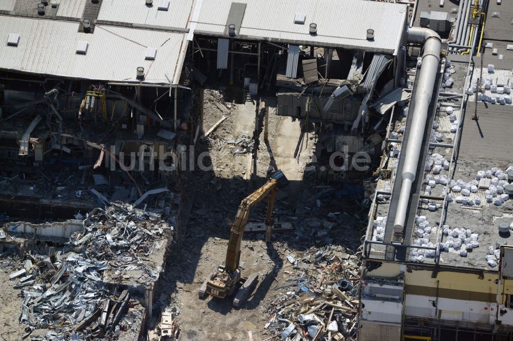 Luftbild Bochum - Abrißarbeiten auf dem Gelände der Ruine des Opel Werk I in Bochum im Bundesland Nordrhein-Westfalen