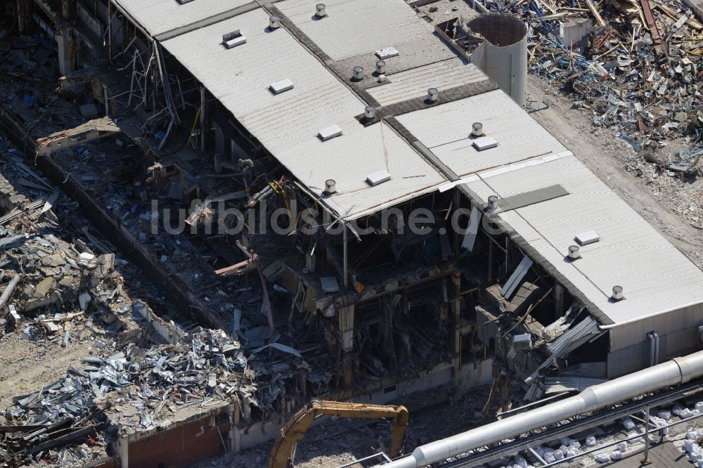 Bochum aus der Vogelperspektive: Abrißarbeiten auf dem Gelände der Ruine des Opel Werk I in Bochum im Bundesland Nordrhein-Westfalen