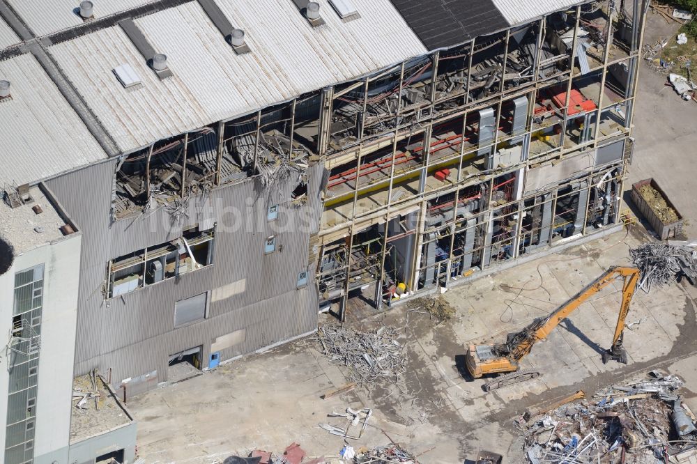 Bochum aus der Vogelperspektive: Abrißarbeiten auf dem Gelände der Ruine des Opel Werk I in Bochum im Bundesland Nordrhein-Westfalen