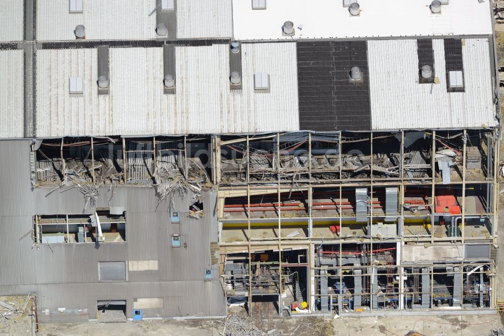 Bochum von oben - Abrißarbeiten auf dem Gelände der Ruine des Opel Werk I in Bochum im Bundesland Nordrhein-Westfalen