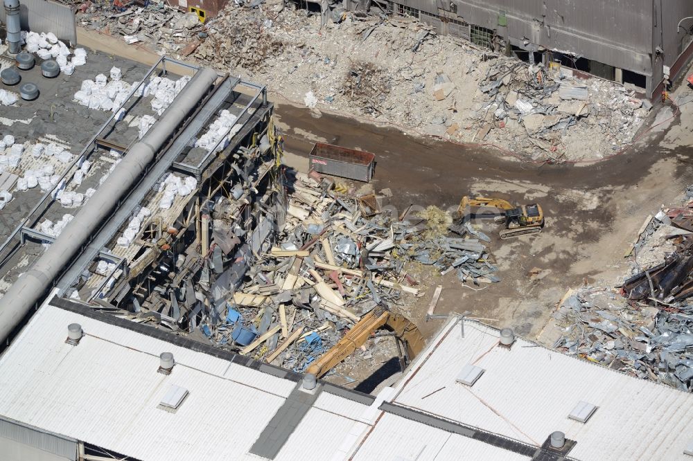 Luftbild Bochum - Abrißarbeiten auf dem Gelände der Ruine des Opel Werk I in Bochum im Bundesland Nordrhein-Westfalen