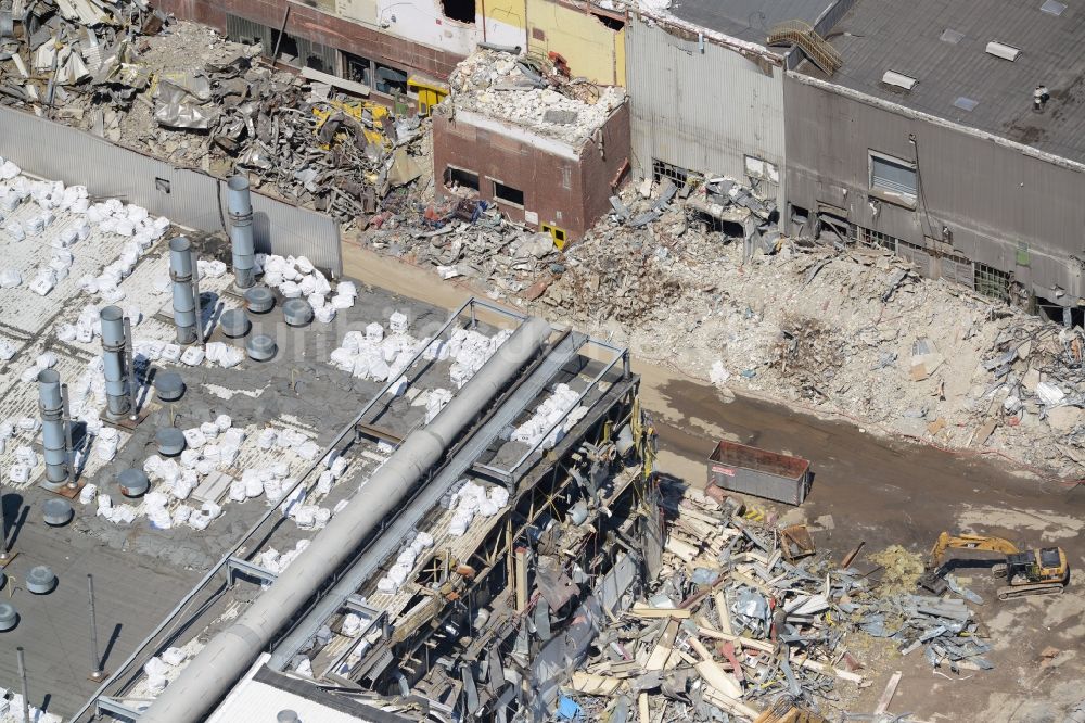 Luftaufnahme Bochum - Abrißarbeiten auf dem Gelände der Ruine des Opel Werk I in Bochum im Bundesland Nordrhein-Westfalen