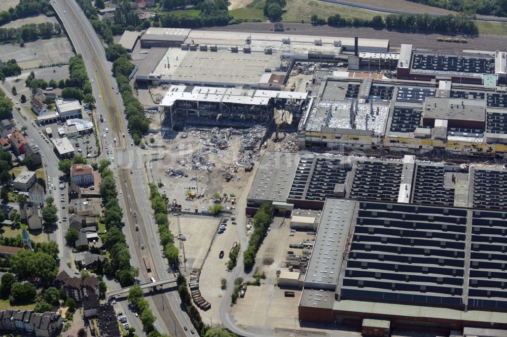 Luftbild Bochum - Abrißarbeiten auf dem Gelände der Ruine des Opel Werk I in Bochum im Bundesland Nordrhein-Westfalen