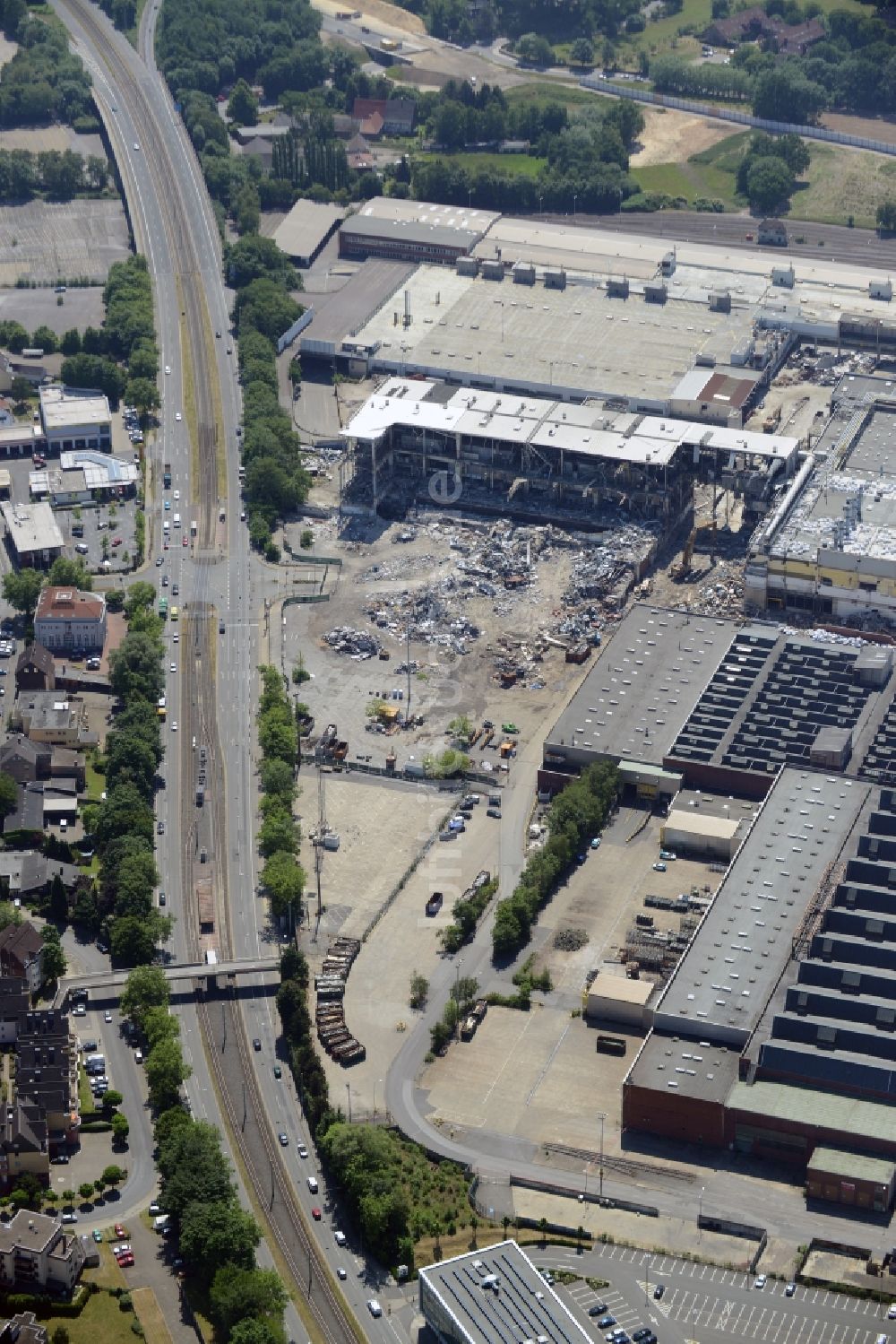 Bochum von oben - Abrißarbeiten auf dem Gelände der Ruine des Opel Werk I in Bochum im Bundesland Nordrhein-Westfalen