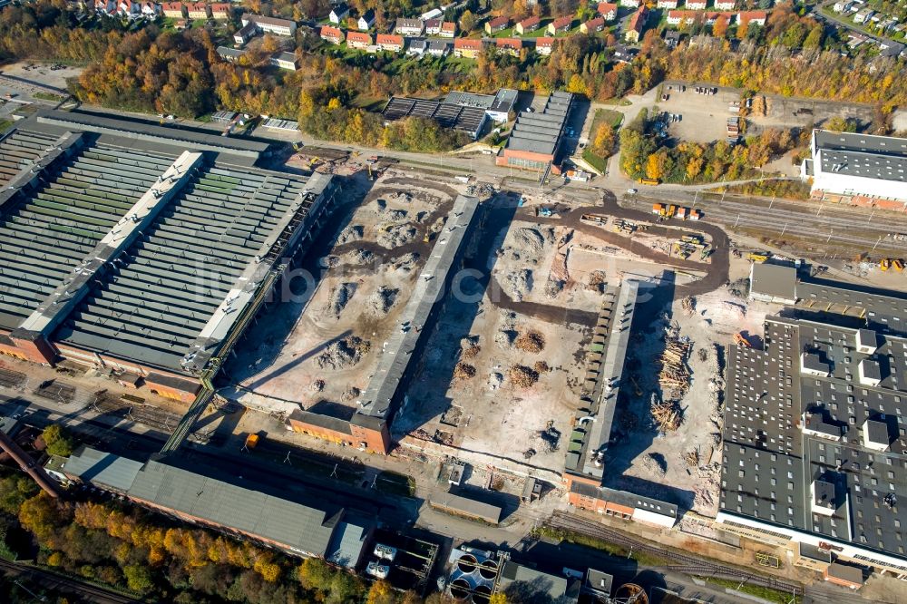 Luftaufnahme Bochum - Abrißarbeiten auf dem Gelände der Ruine des stillgelegten Opel Werk 2 in Bochum im Bundesland Nordrhein-Westfalen