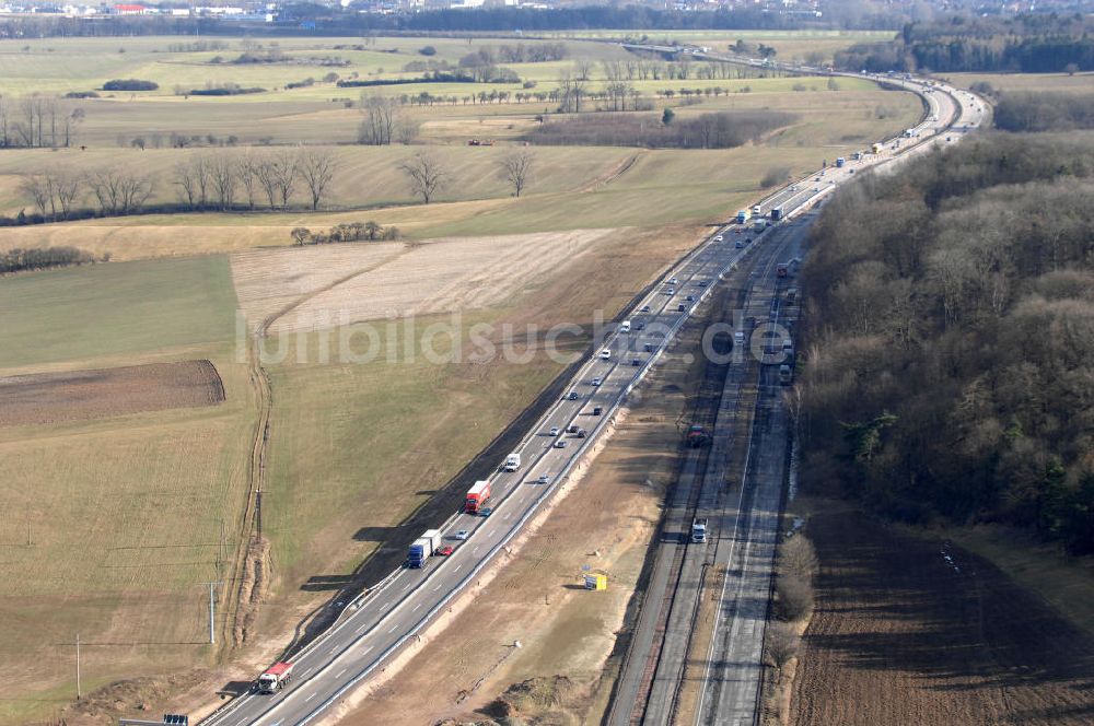 Sättelstädt aus der Vogelperspektive: Abrißarbeiten am Streckenverlauf des A4 - demolition work on the old, disused itinerary of the A4 motorway course