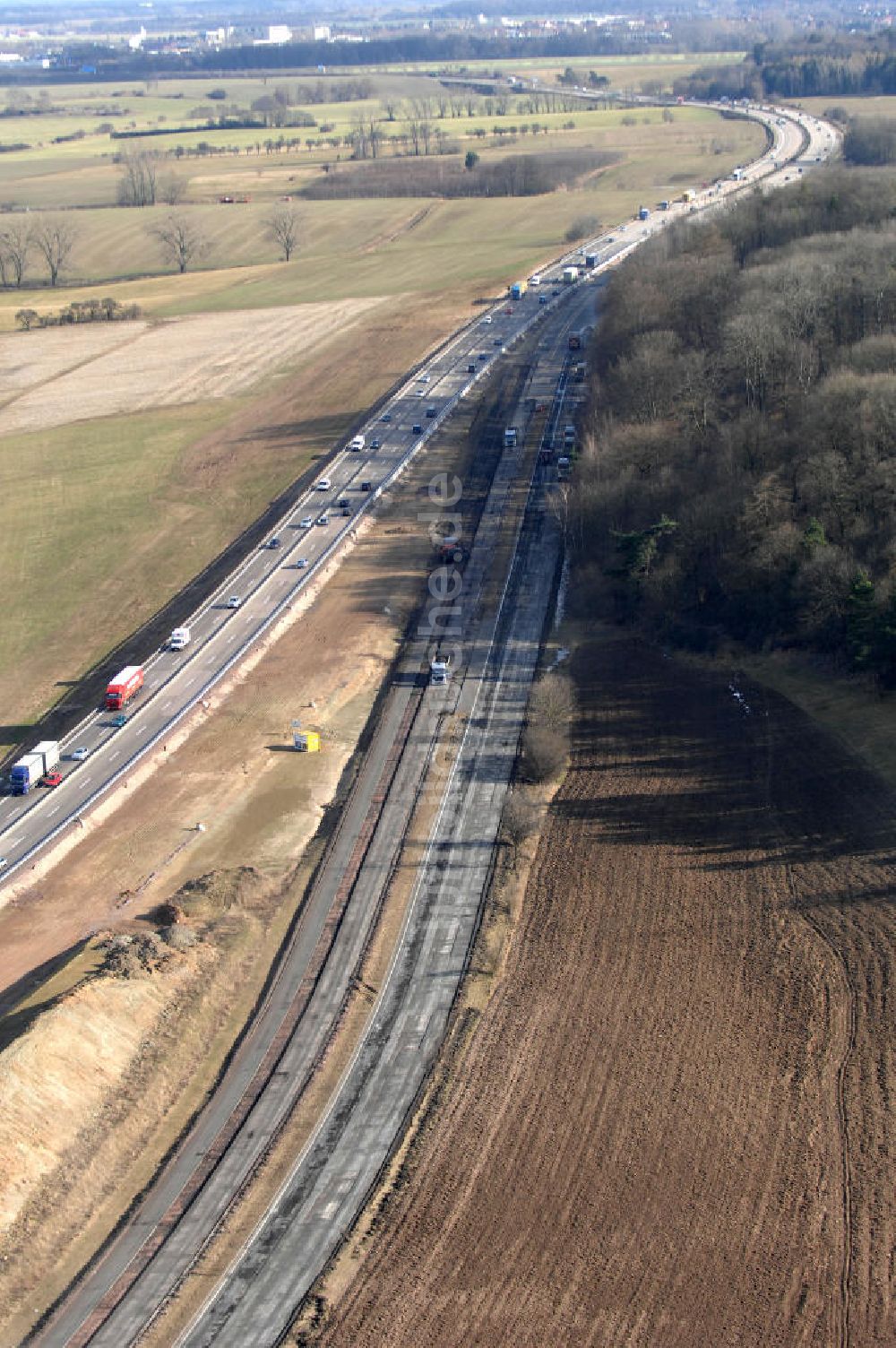 Luftbild Sättelstädt - Abrißarbeiten am Streckenverlauf des A4 - demolition work on the old, disused itinerary of the A4 motorway course