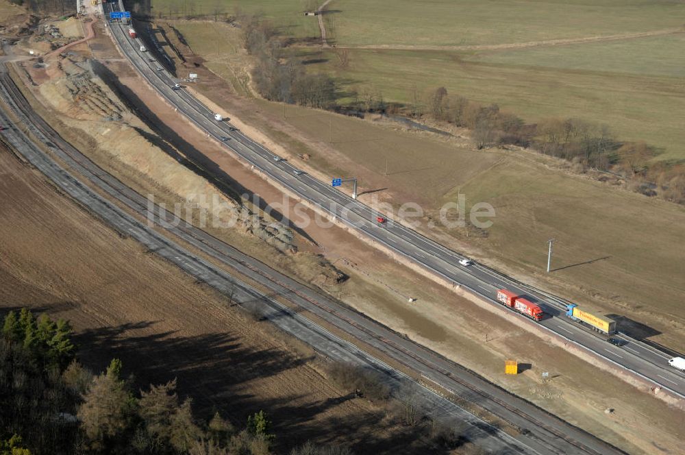 Luftaufnahme Sättelstädt - Abrißarbeiten am Streckenverlauf des A4 - demolition work on the old, disused itinerary of the A4 motorway course