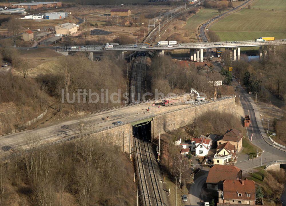 Luftbild Sättelstädt - Abrißarbeiten am Streckenverlauf des A4 - demolition work on the old, disused itinerary of the A4 motorway course